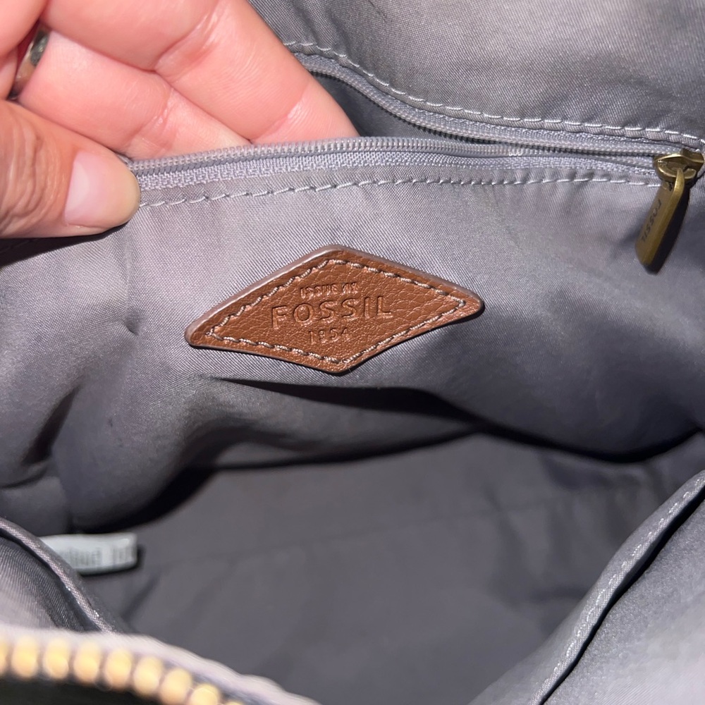 Fossil Felicity Satchel: Great Condition: Measure… - image 3